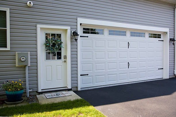 24/7 Emergency Garage Door Panel Replacement experts in Gem County County, ID